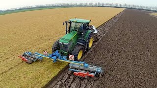 Ploughing amp Power Harrowing in one pass with a John Deere 7280R  Lemken Zirkon  Kverneland [upl. by Ardelis]