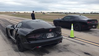 Challenger Hellcat Vs Dodge Viper 12 Mile [upl. by Alhan]