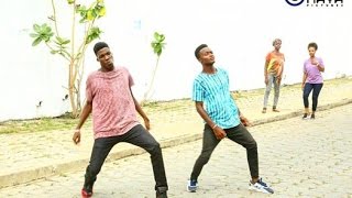 DANCING 25 AFRICAN DANCES IN ONE MINUTE how to dance afrobeatsAzonto Shoki tutorial [upl. by Handal]