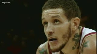 Former Cavs guard Delonte West attacked in disturbing video [upl. by Nabla]