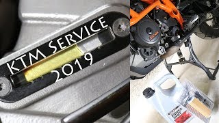 Motorcycle Oil Service Change 2019 KTM 1190  1090  1290 Adventure R  Guide [upl. by Eslud39]