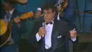 Placido Domingo sings with Mariachi band [upl. by Elodia334]